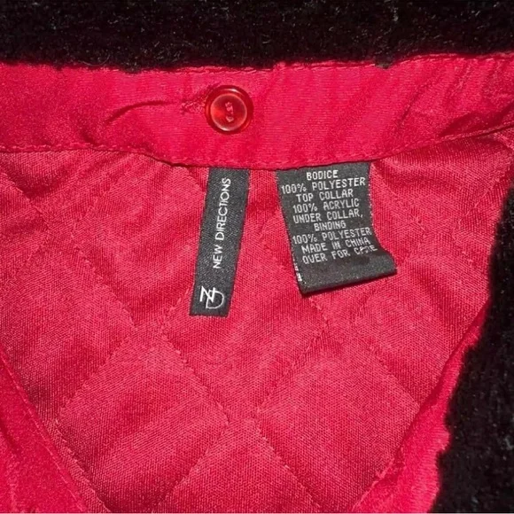 Winter Fashion Red Quilted Vest With Black Faux Fur Collar - Picture 4 of 4